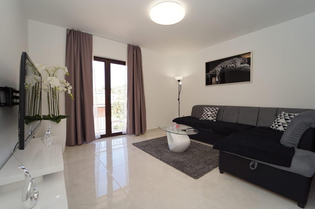 Apartman Tessa Vela Luka Εξωτερικό φωτογραφία