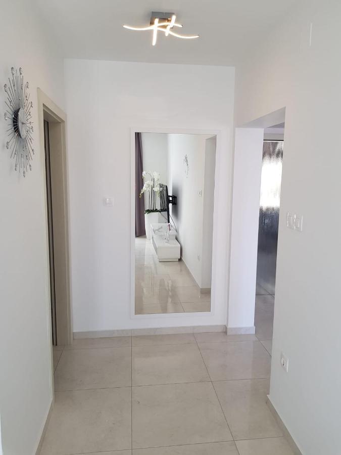 Apartman Tessa Vela Luka Εξωτερικό φωτογραφία